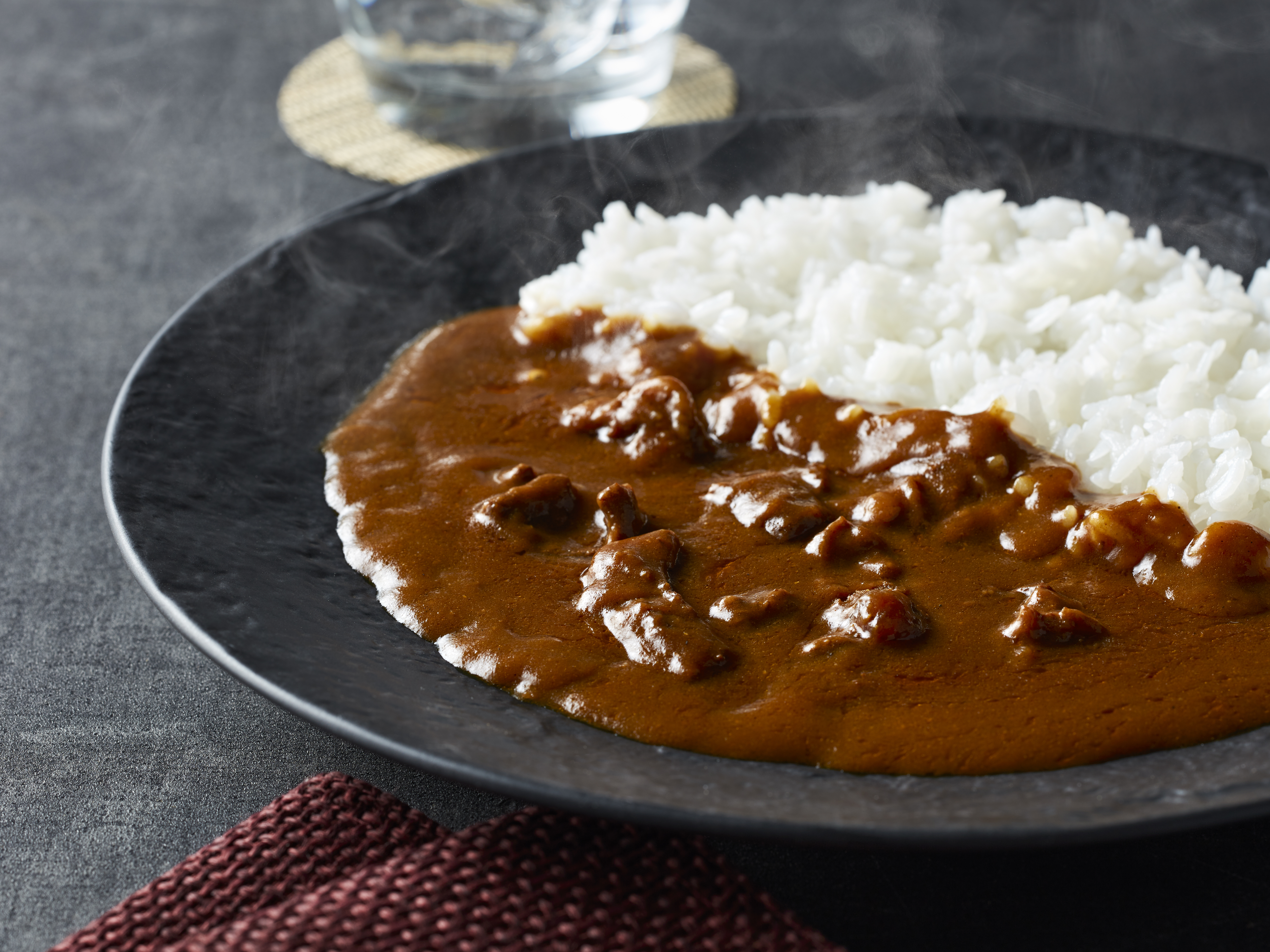 「三田屋総本家」 牛肉の旨み感じるビーフカレー